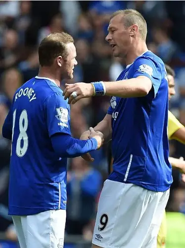 Duncan Ferguson (right) and Wayne Rooney